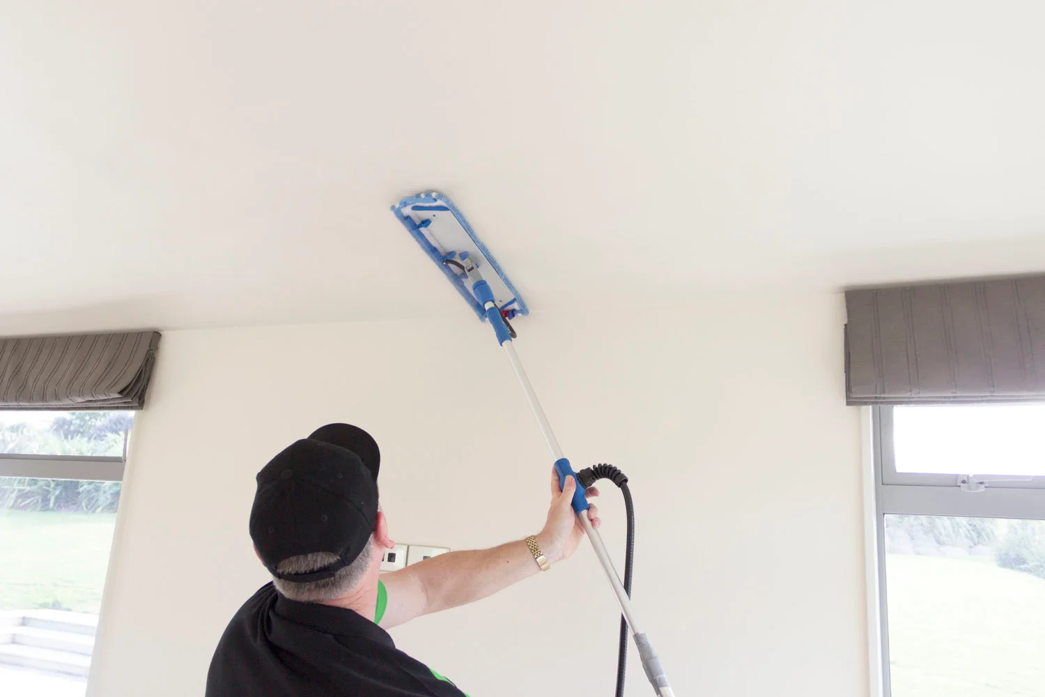 Ceiling & Wall Cleaning